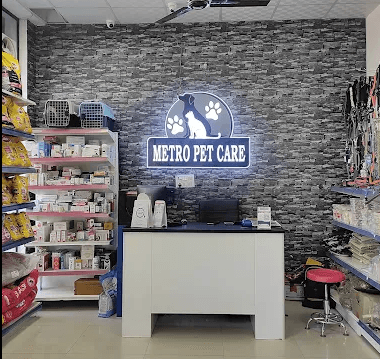 Metro Pet Care Model Town — Reception